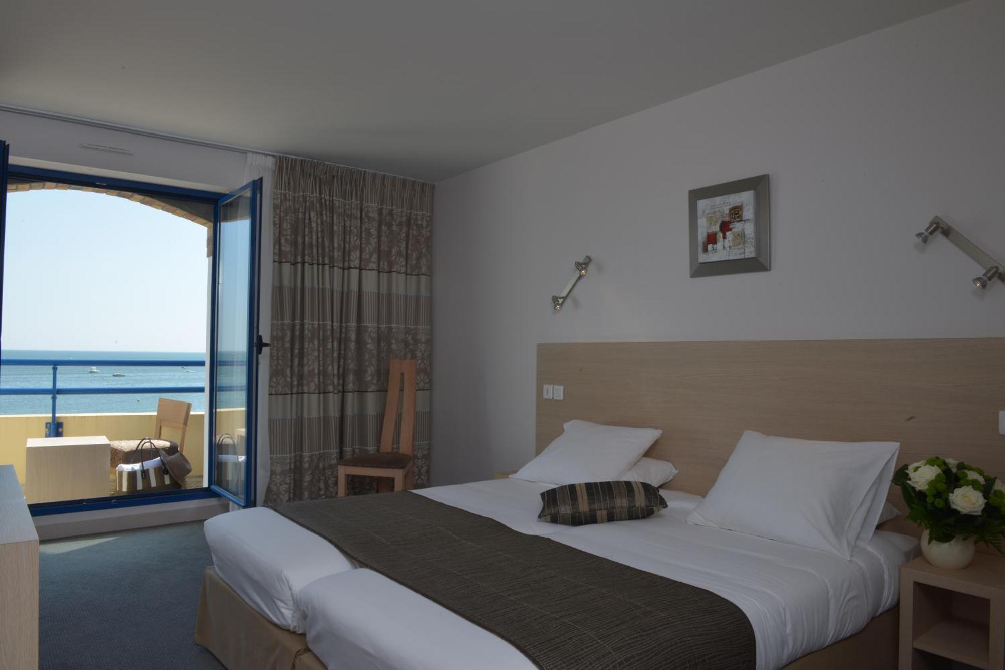Hotel De La Plage Дамґан Номер фото